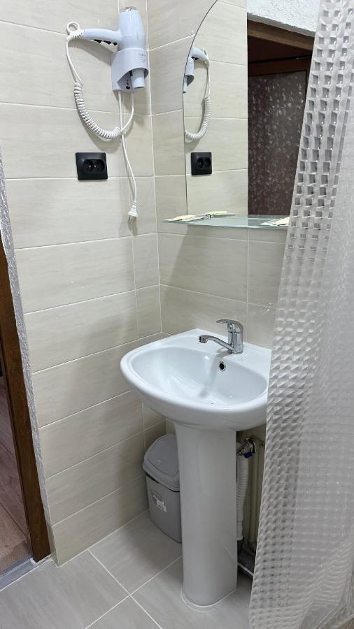 Лилия Hotel Gudauta Luaran gambar